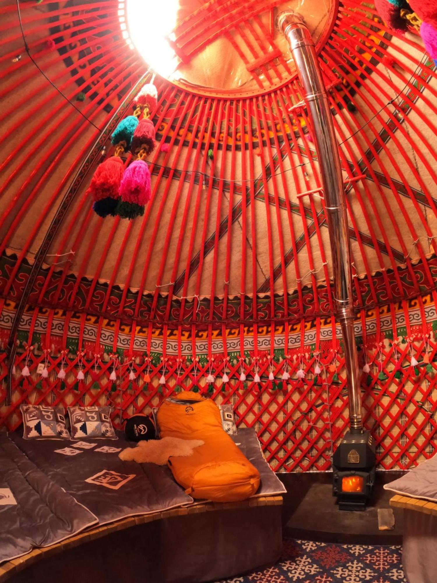Mine Hostel Dzhergalan Jyrgalan Dış mekan fotoğraf