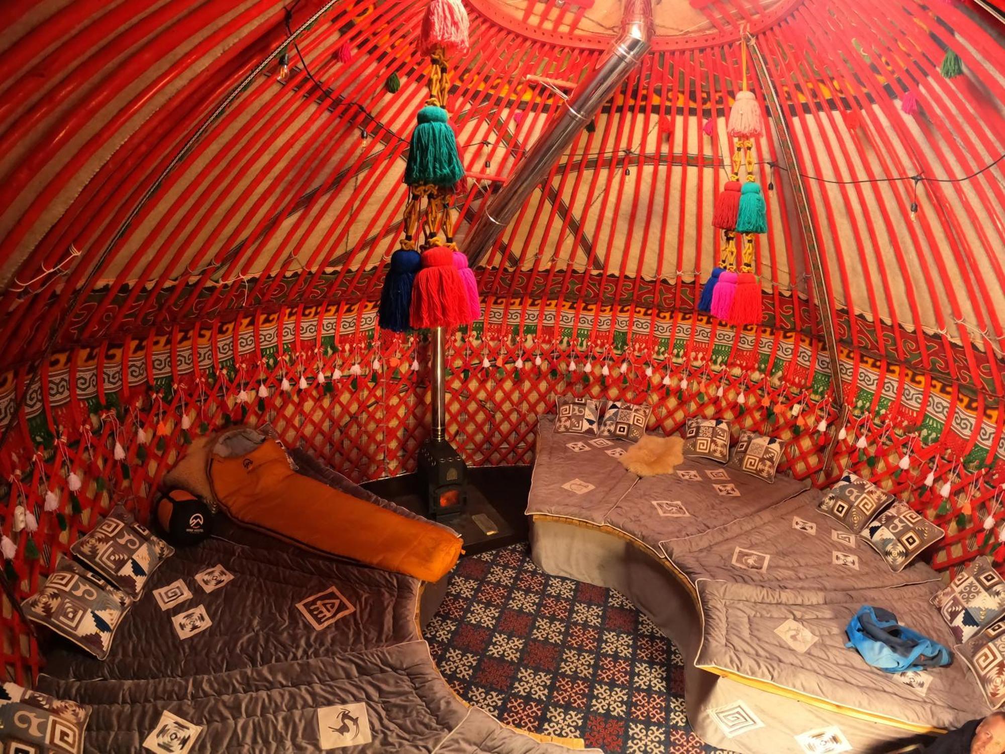 Mine Hostel Dzhergalan Jyrgalan Dış mekan fotoğraf