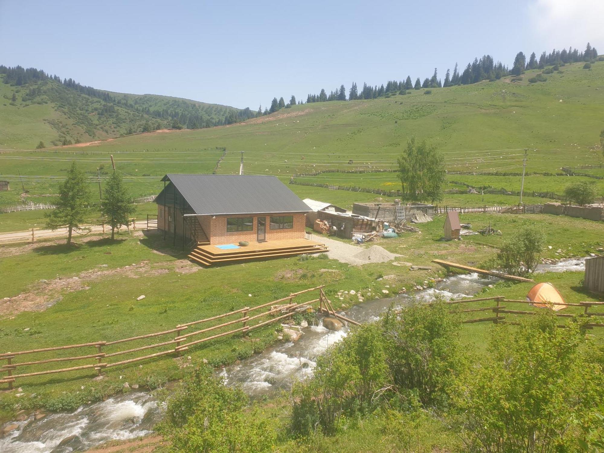 Mine Hostel Dzhergalan Jyrgalan Dış mekan fotoğraf