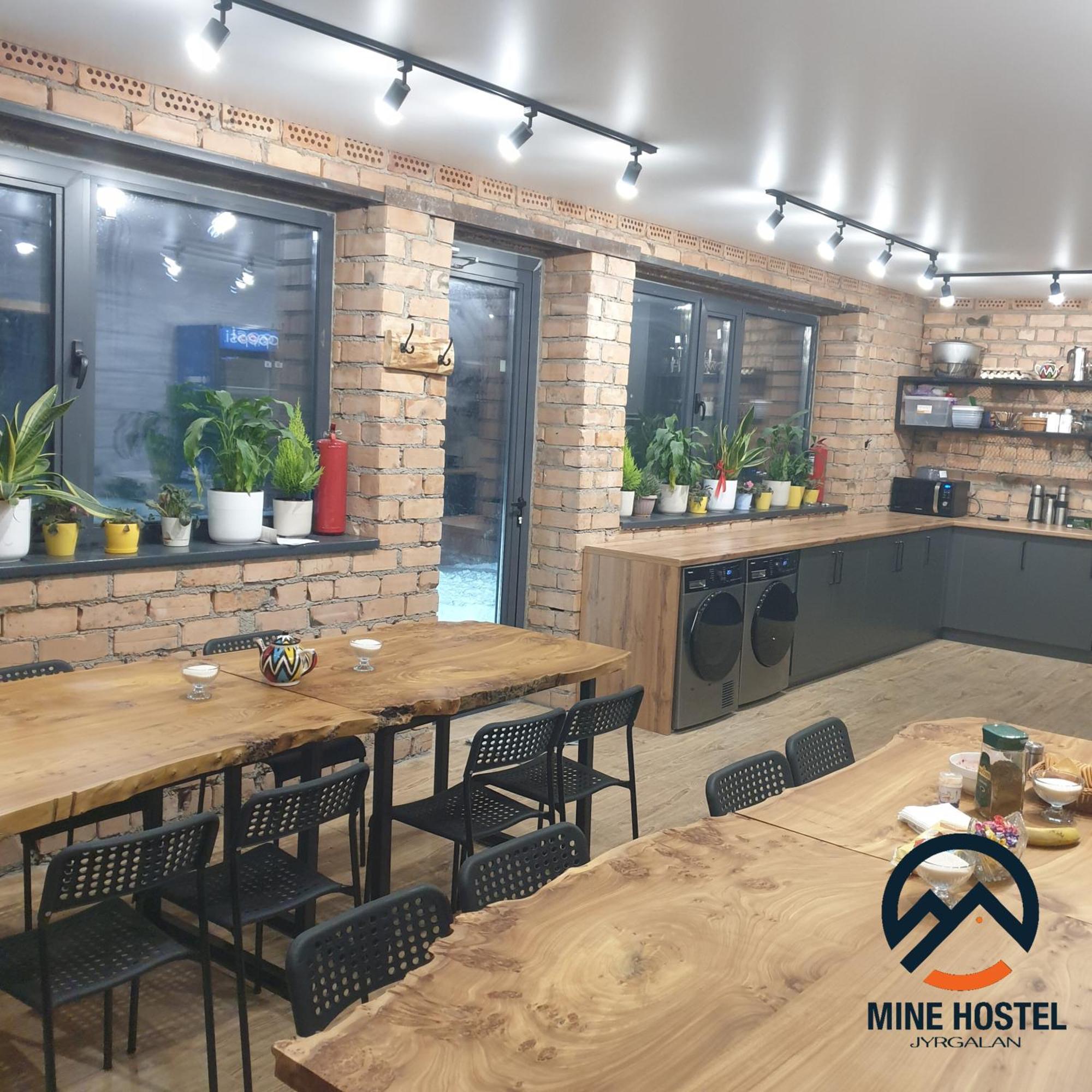 Mine Hostel Dzhergalan Jyrgalan Dış mekan fotoğraf